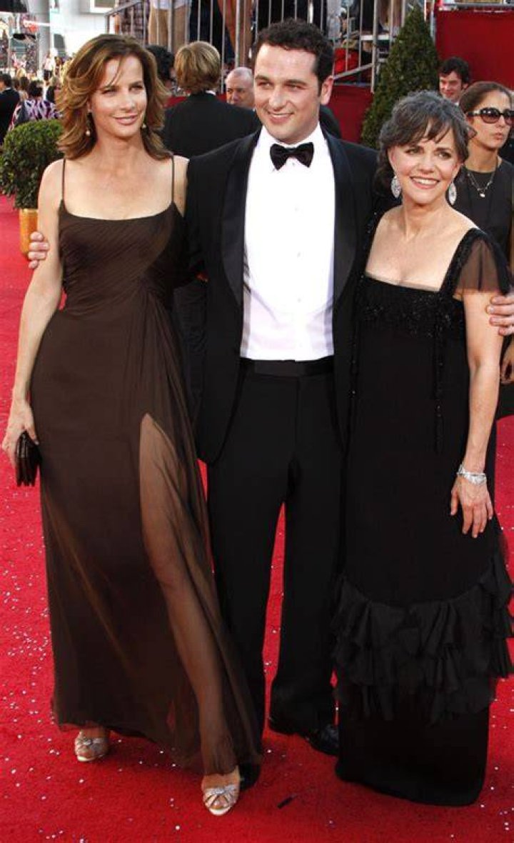 Sally Field height