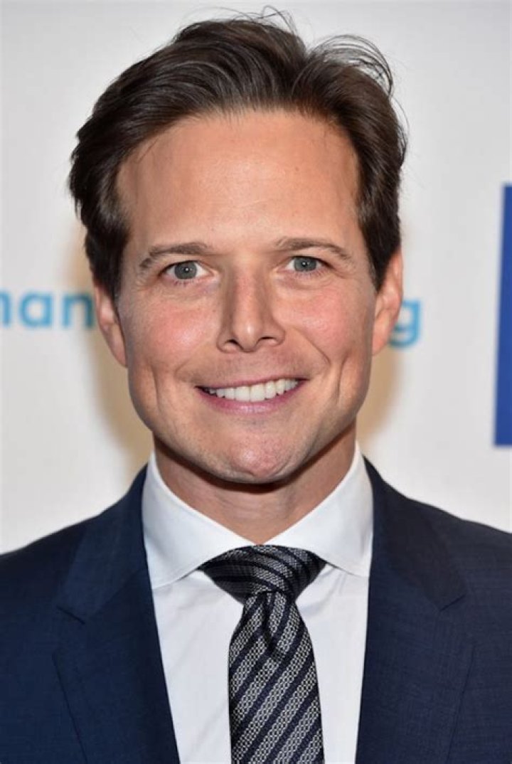 Scott Wolf age
