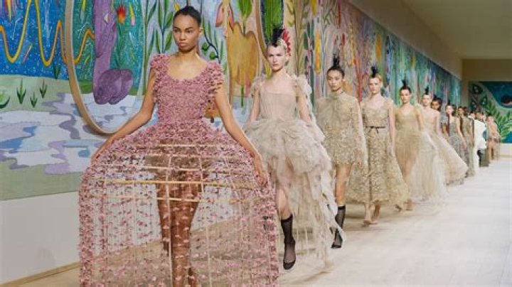 Snapchat Renews Face Forward & Doubles What the Fashion