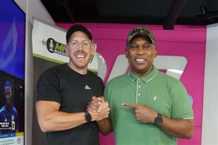 Sportscaster Robert Marawa is supporting former Bafana Bafana star Lucas Radebe's SAFA presidential bid. Sportscaster Robert Marawa is supporting former Bafana Bafana star Lucas Radebe's SAFA presidential bid.