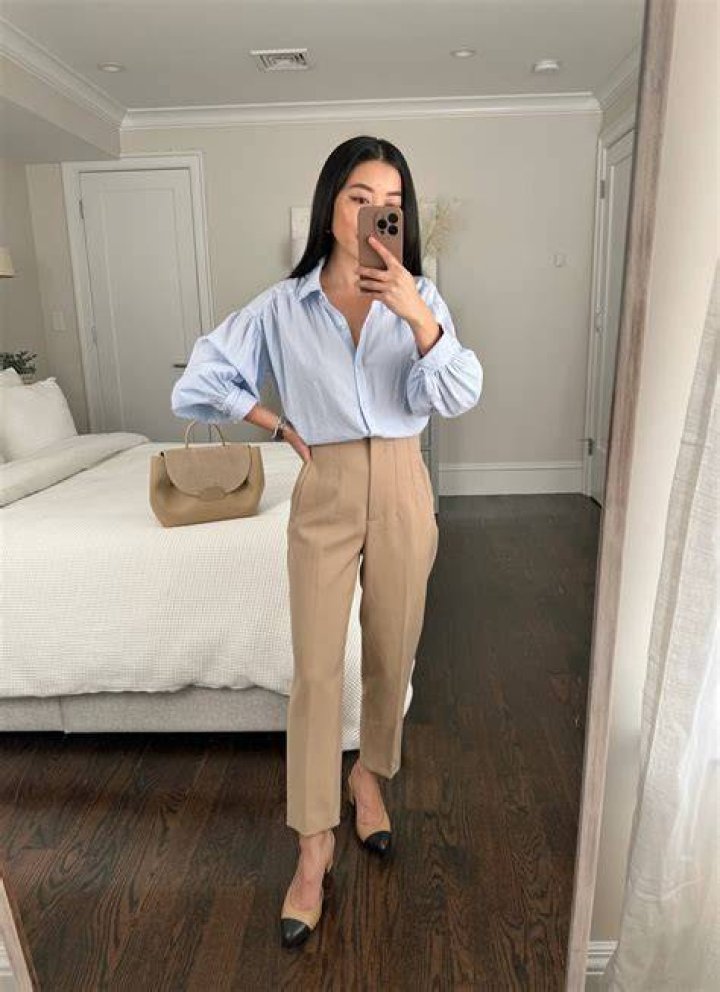 Stylish and long female outfits Stylish and long female outfits
