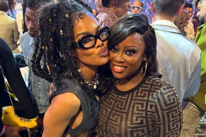 Tamika Scott height