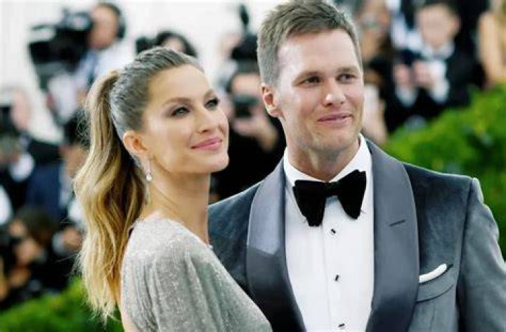 Tom Brady - Age, Bio, Birthday, Family, Net Worth