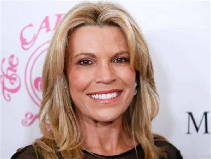 Vanna White Net worth, Age: Bio-Wiki, Kids, Husband, Weight