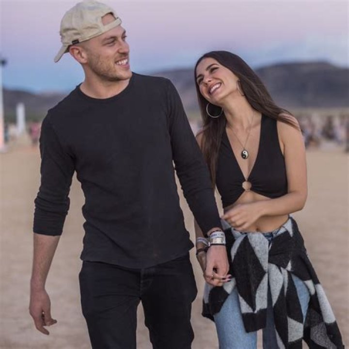 Victorious’Victoria Justice Debuts New Romance With Evan Berger