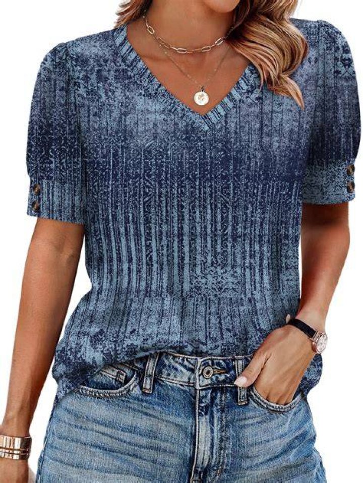 V-neck outfits for ladies V-neck outfits for ladies