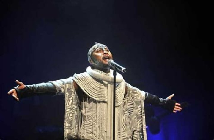 Vusi Nova Biography: Age, Thandiwe, Life, Songs and Album