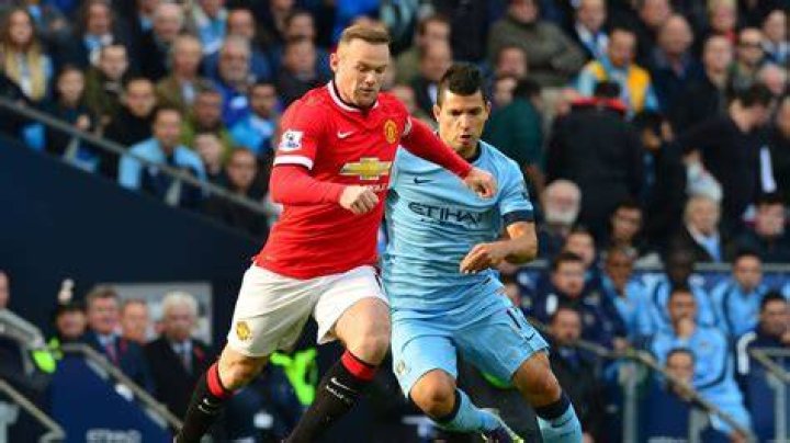 Wayne Rooney vs Sergio Aguero. Who was the better striker in their prime?