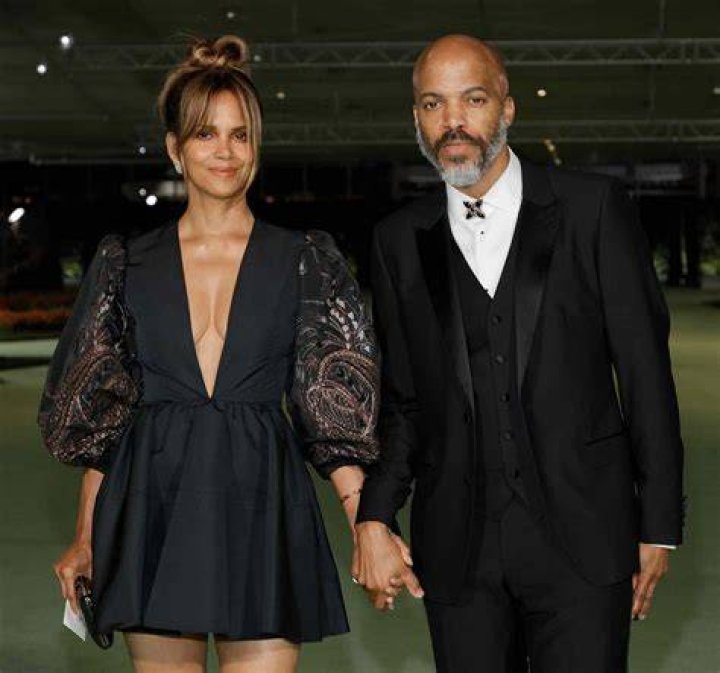 Who dated Halle Berry