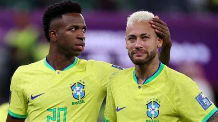 Who did Neymar have a kid with?