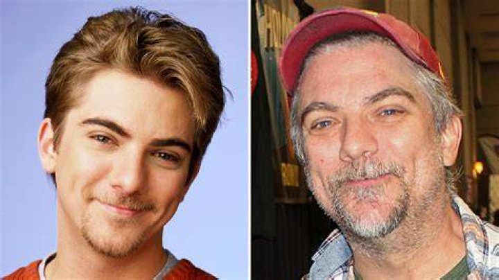 Who turns Jeremy into a vampire?