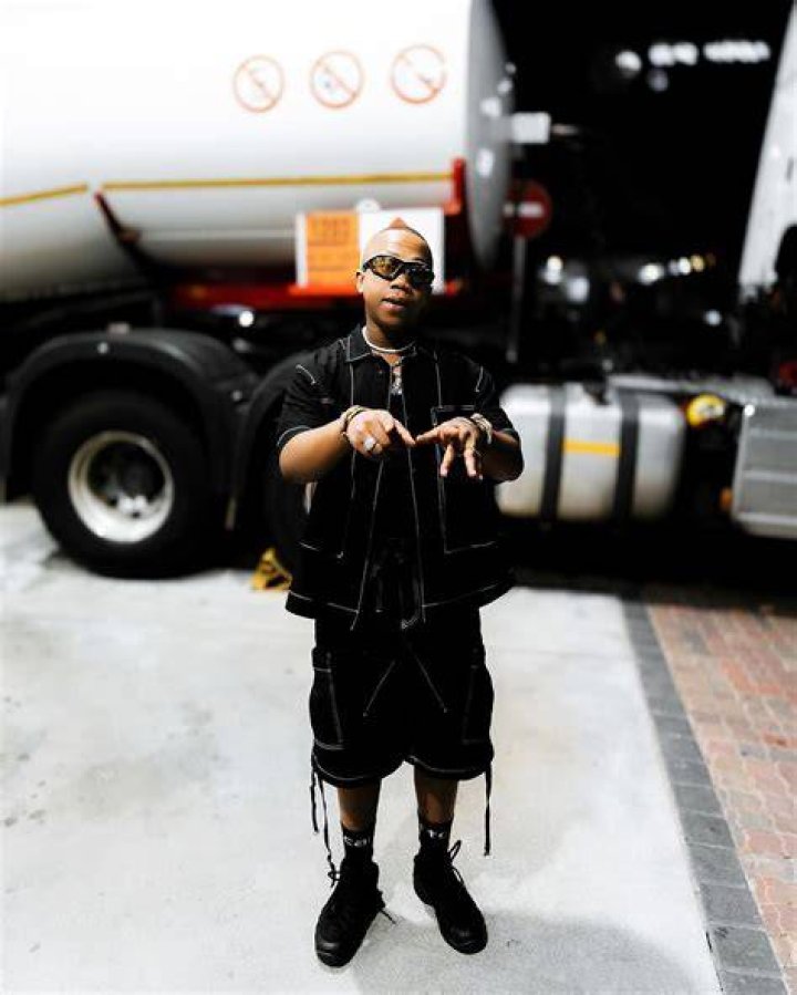 Young Stunna shared a photo with his rumoured girlfriend Young Stunna shared a photo with his rumoured girlfriend
